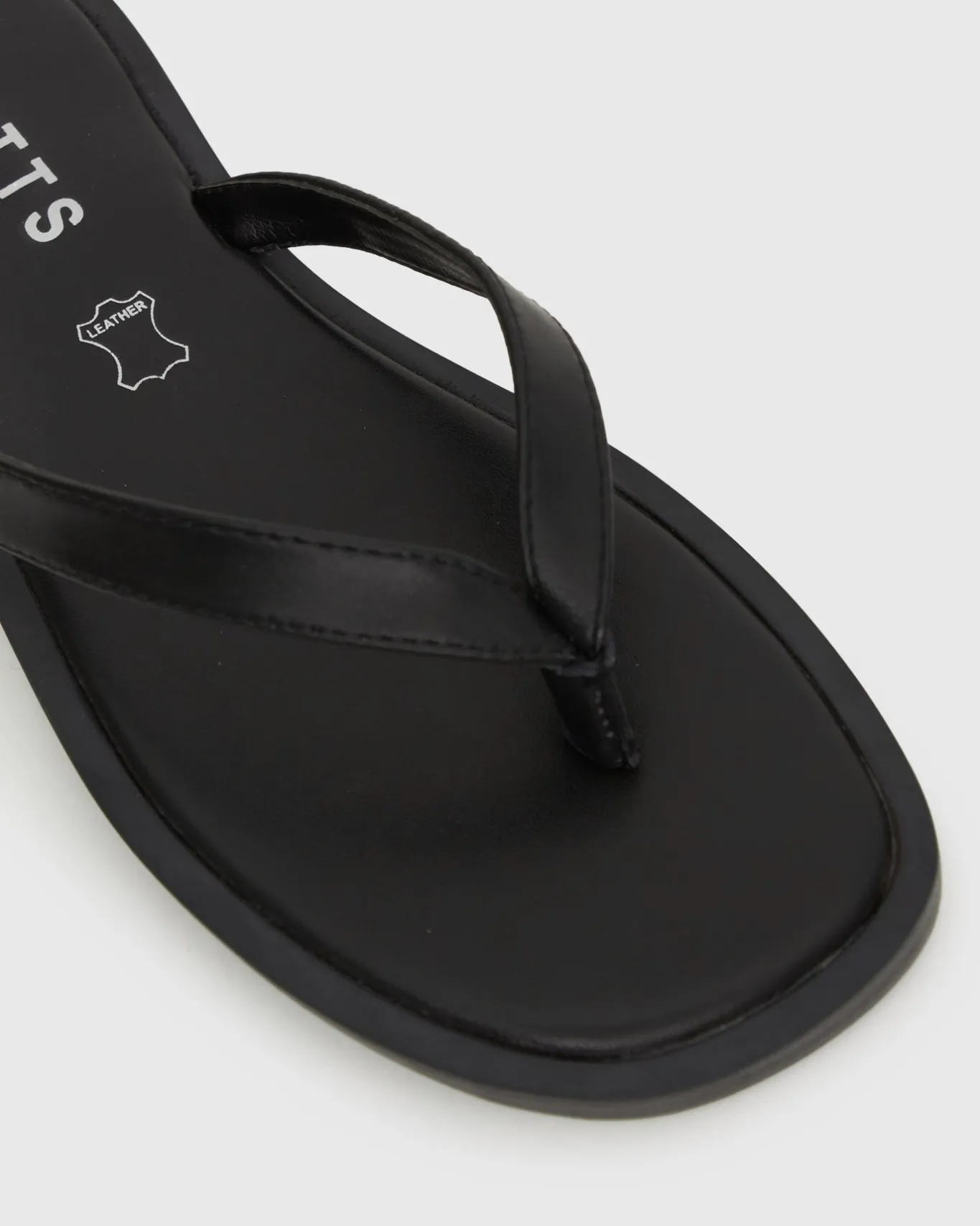 Women Betts Sandals|Flats^CRUSH Leather Thong Sandals