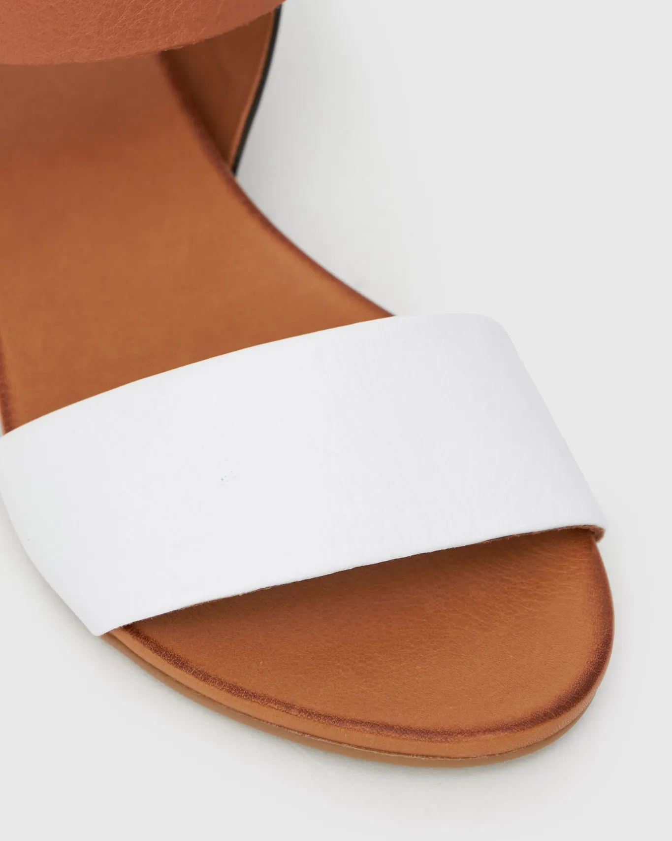 Women Betts Sandals|Flats^FLIGHT Leather Flat Sandals