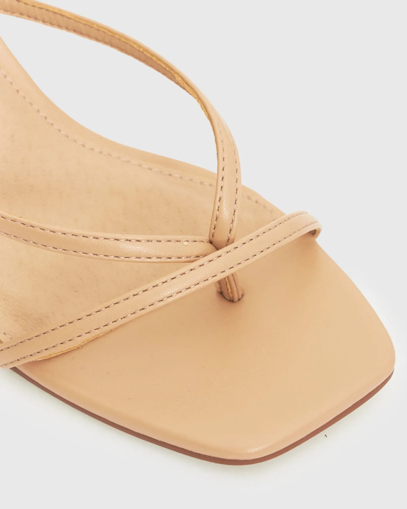 Women Betts Block|Low-Mid^GIGI Square Toe Heeled Mules
