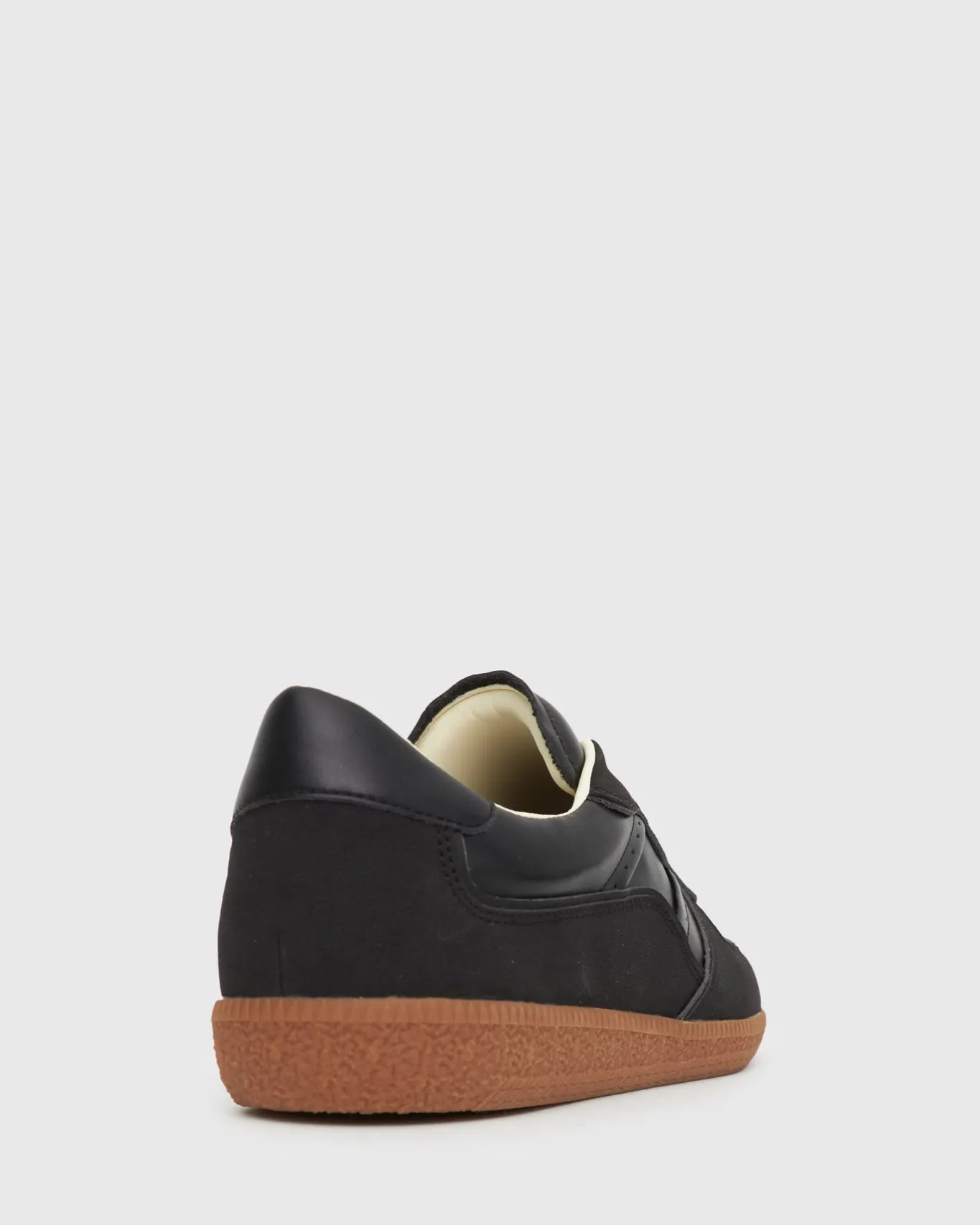 Betts Casual|Sneakers^JUSTIN Low-Top Sneakers
