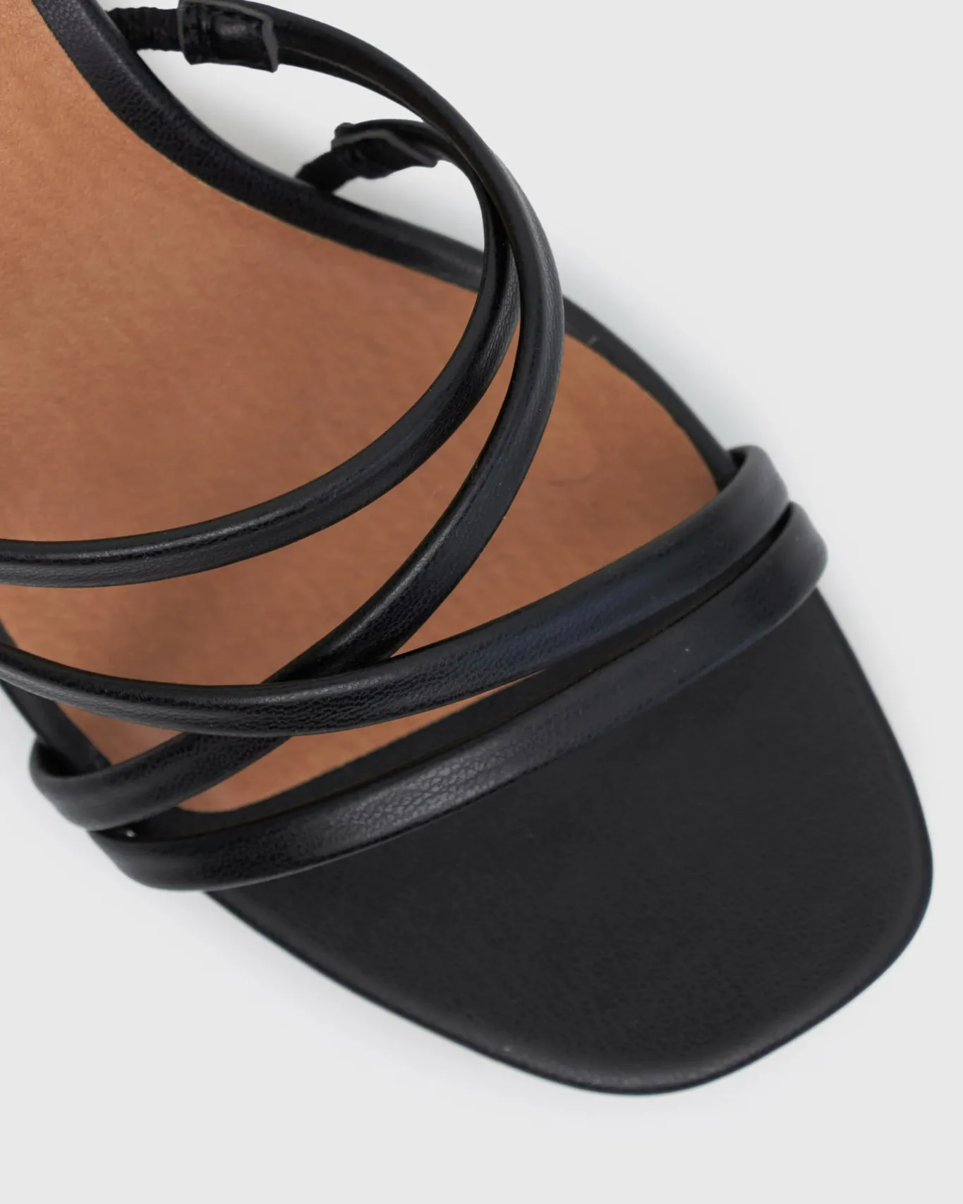 Women Betts Block|Low-Mid^PRAISE Strappy Block Heel Mules