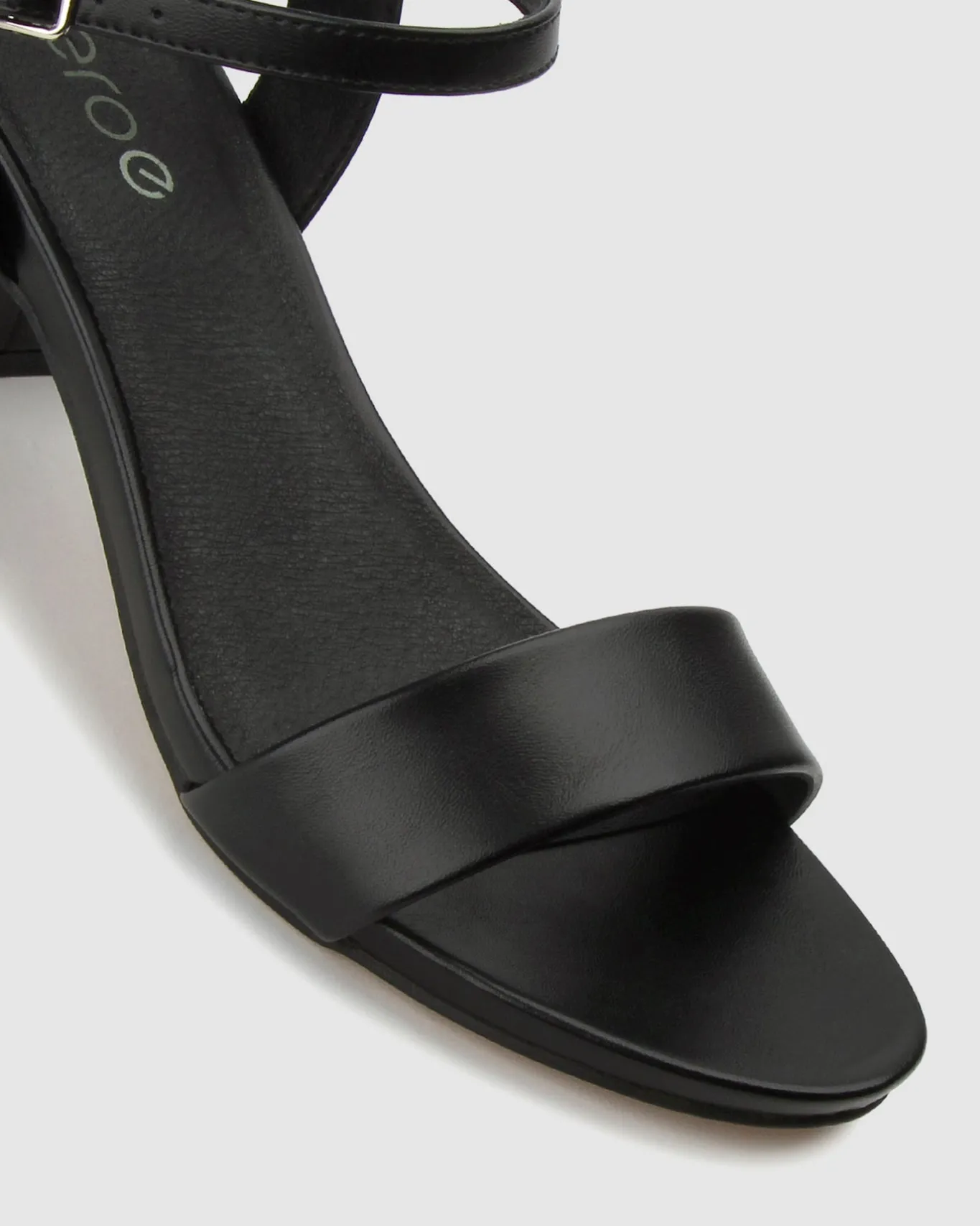 Women Betts Block|Low-Mid^RORY Vegan Round Toe Sandals