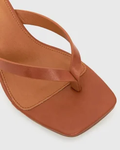 Women Betts Block|High^SUNDOWNER Leather Thong Mule Sandals