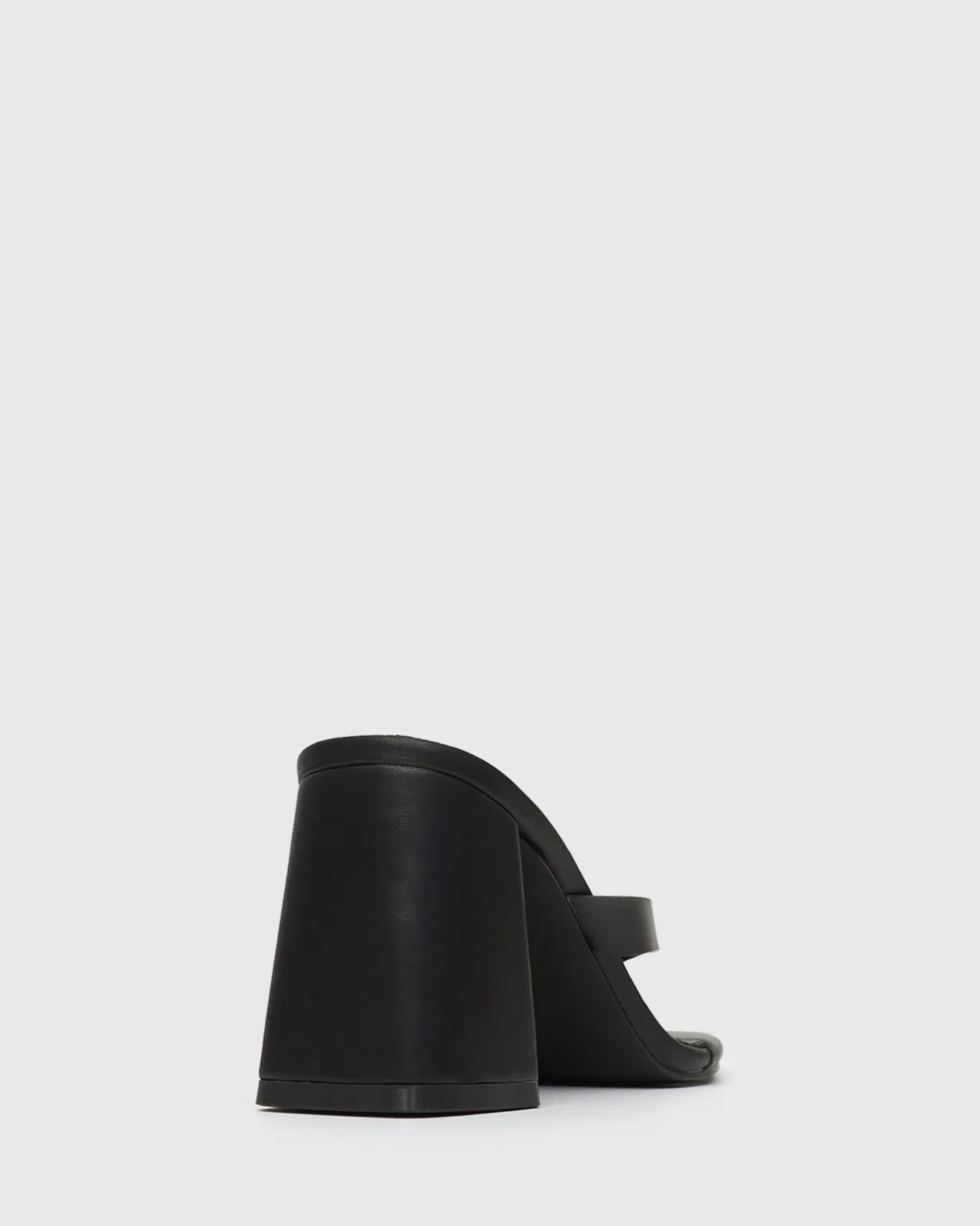 Women Betts Block|High^SUNDOWNER Leather Thong Mule Sandals