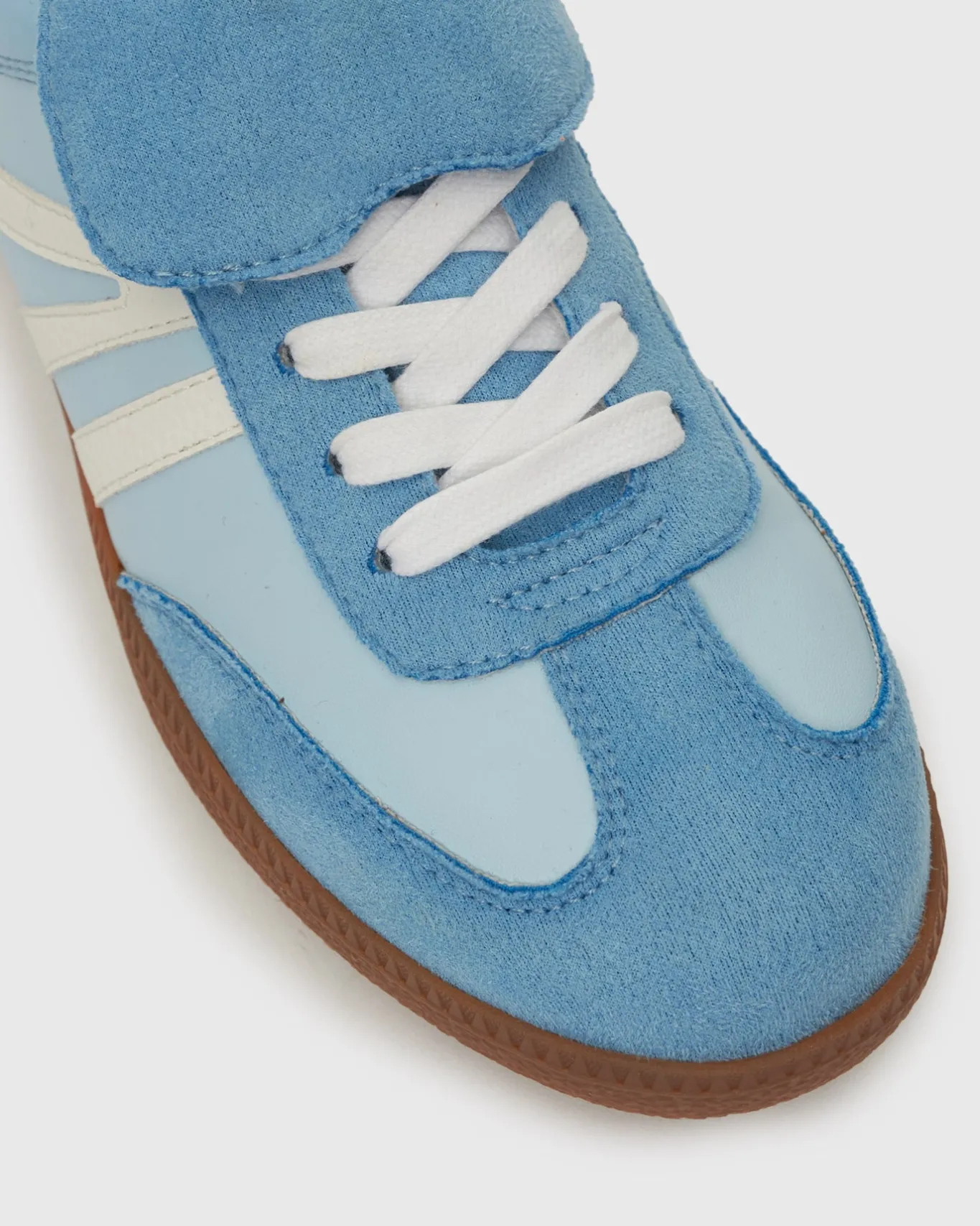 Women Betts Wider Fit|Wider Fit^Wider Fit BUTTERSCOTCH Low-Top Lace-Up Sneakers