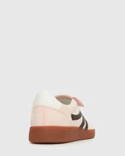 Women Betts Wider Fit|Wider Fit^Wider Fit BUTTERSCOTCH Low-Top Lace-Up Sneakers