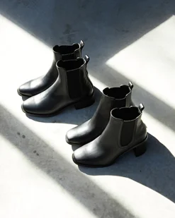 Women Betts Wider Fit|Ankle Boots^Wider Fit ELLIOT Vegan Ankle Chelsea Boots