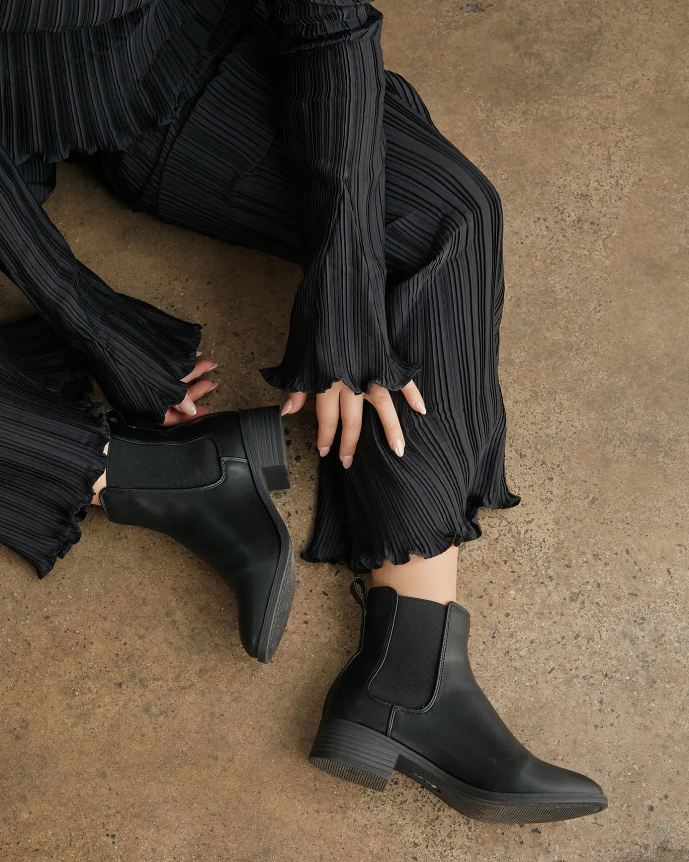 Women Betts Wider Fit|Ankle Boots^Wider Fit ELLIOT Vegan Ankle Chelsea Boots