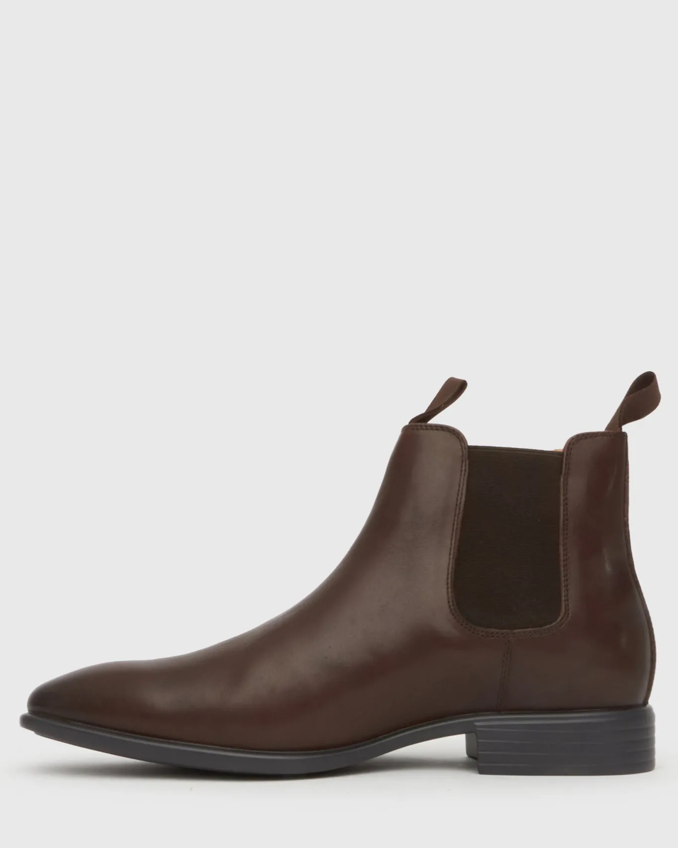 Betts Chelsea|Dress^Wider Fit HENRY Leather Chelsea Boots